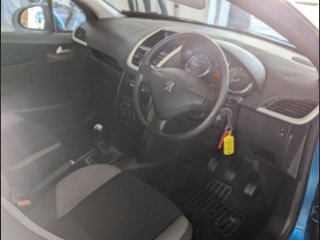 /photos/12586/32919072-ac1b-4b9c-9763-5e7b9ba8a568_i320x240.jpg