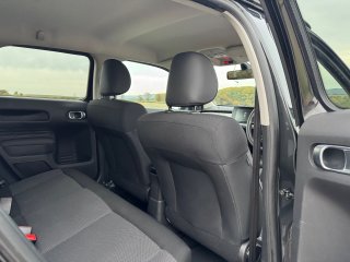 /photos/12586/40eb4e66-5660-8a6b-0f6b-6526de7aa41d_i320x240.jpg