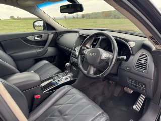 /photos/12586/67f89b66-8daa-e839-66a3-8dadcd3982c3_i320x240.jpg