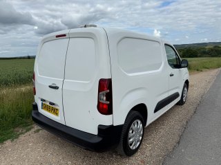 /photos/12586/92f84374-9fb4-bad6-ac24-e21144719983_i320x240.jpg