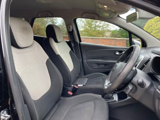 /photos/12586/ad104f7f-5507-c4e9-6ab1-41bbcbb11b76_i320x240.jpg