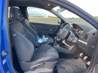 /photos/12586/b27d535b-a198-3fc4-58cf-a007968249ed_i320x240.jpg