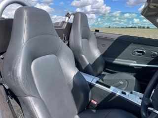 /photos/12586/c6aee602-9e65-fe6a-9e88-67892643888e_i320x240.jpg